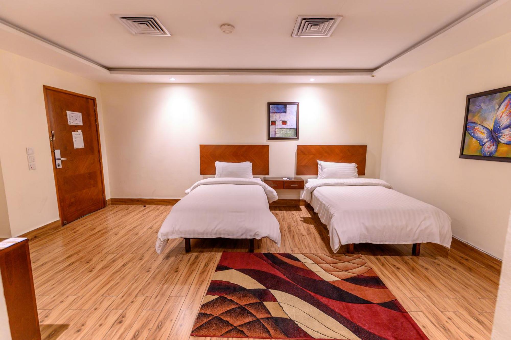 Hotel One Faisalabad Exterior foto